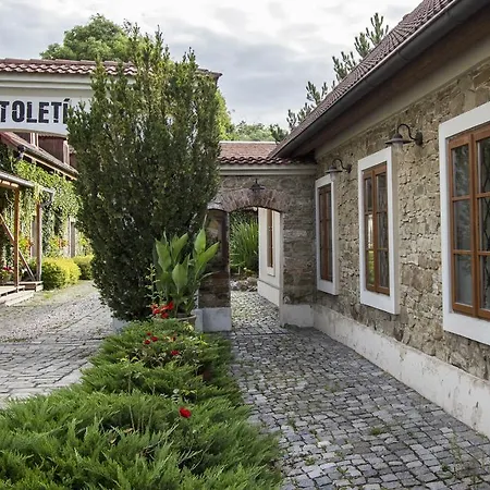 Ve Stoleti Affittacamere Loděnice