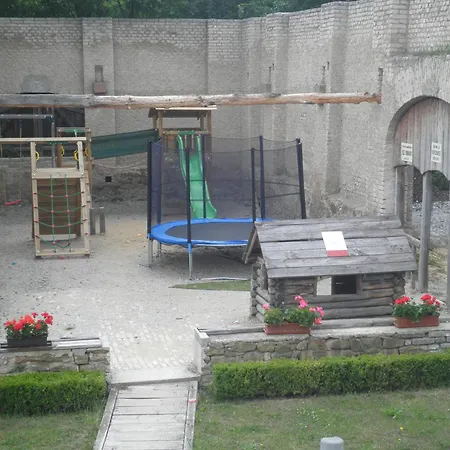 Ve Stoleti Guest house Lodenice