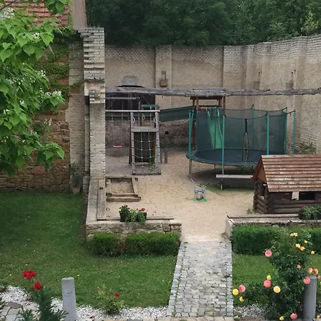 Ve Stoleti Guest house